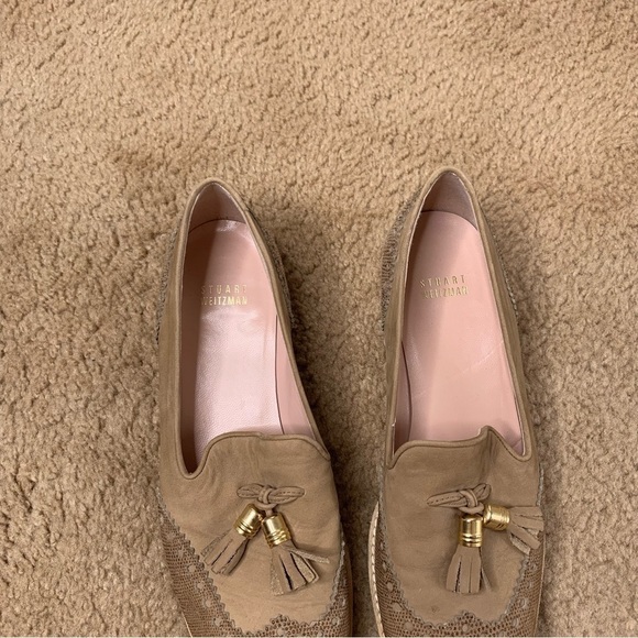 Stuart Weitzman Guything lizard print suede tassel tan loafers - Picture 3 of 9